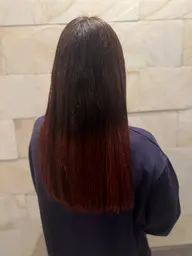 【👗今だけ限定クーポン👗】裾カラー(ブリーチ込み)+トリートメント