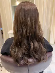 🌷カラー(ブリーチなし)➕ツヤ髪トリートメント🌷