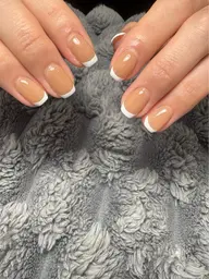 3ヶ月限定価格‼️Handフレンチ♪(ベースカラー無し)オフなし