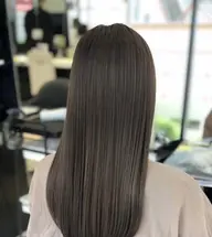【🌟お客様の髪質に合わせたダーメジ補修🌟】カット✚イルミナカラー➕髪質改善トリートメント　※再来の方+￥2000