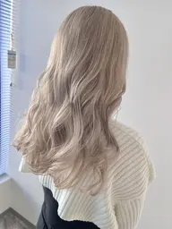 🍋ハイトーンの季節🍋ケアブリーチ+選べるオージュアTR ダメージ最小限に抑えたデザインカラー✨ロング料金なし😍