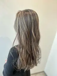 ✨全頭3Dハイライト(ケアブリーチ混み🤞)+オージュアトリートメント✨カット別途+2300