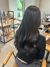 U24🩶再来の方はコチラ⬇️似合わせワンカラー➕ツヤツヤトリートメント🩶(鎖骨下＋￥1100、土日祝＋￥550）