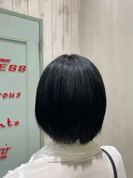 白髪染め(根元染め)+トリートメント＋ブローモデル🍀