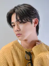 【人気急上昇⭐︎初回限定価格】メンズカット+眉毛カット+フェザーパーマ+艶トリートメント