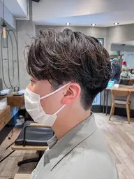 💣ミニモ限定💣【1日3組限定/韓国/センターパート】骨格矯正メンズカット+ニュアンスパーマ+ケアトリートメント