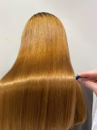 【傷んでる毛先を無くしたい】🔹ブリーチ縮毛矯正＋縮毛矯正に合わせたカット🔹施術時間3.5​〜​4.5時間