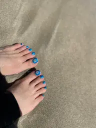 minimo限定価格＊フットジェル💅アート２本なんでも🆗(オフ込み)