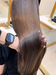 ✨美髪矯正✨[縮毛矯正]＋[レイヤーカット]