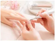 オフのみ💅フリーエッジ2センチ以上のロングネイルの方は4000円となります🙇♀️