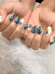 【2〜3回目ご来店の方】持ち込みデザインネイル【両手アート6本まで】4週以内オフ込み ¥7700