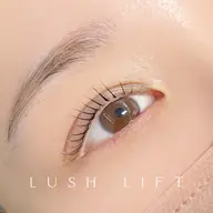 【まつ毛パーマ＋アイシャンプー🫧】しっかり薬剤を除去して綺麗なまつ毛✨