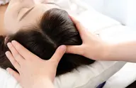 ヘッドマッサージングトリートメント