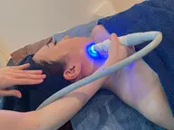 【目元の疲れ・お顔のコリまでほぐす】小顔リフトアップ30分3500円