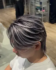 🔥【メンズ限定デザインカラー】🔥骨格矯正カット＋ブリーチカラー＋眉カット＋Aujua3ステップトリートメント