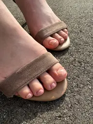 フットマグネットネイル