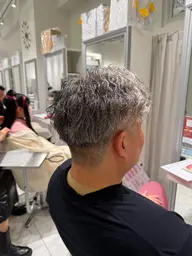 🗽平日限定🗽カット+ヘッドマッサージ💆🏻♂️