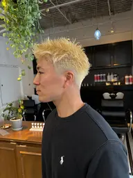 【メンズ限定】ケアブリーチWカラー＋カット