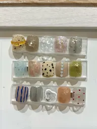 フット 親指アート