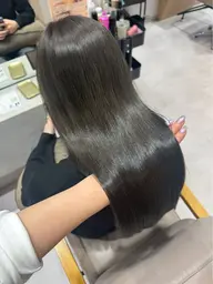 【くすみ感たっぷり寒色カラー💎】ブリーチなしでも透明感たっぷりに🫧平日限定💌
