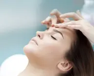 スピ活大歓迎メニュー開始‼️触れるのはお顔だけなのに全身のリンパが流れちゃう？！✨不思議体験お顔オールハンドマッサージ