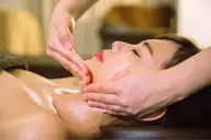 【毛穴＋リフトアップの欲張りコース‼️】ハイドラ毛穴洗浄+イオン導入