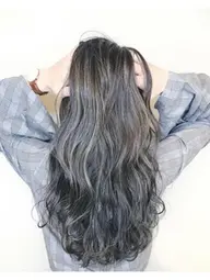 大人気❗赤味除去+低ダメージアディクシーカラー+潤いトリートメント付きメニュー❗