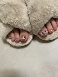 【おすすめ🥣】フットネイル ＋ つるすべ角質除去 🩰♡