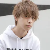 【minimo限定クーポン】メンズカット+ブリーチ＋オンカラー(眉カット+トリートメン付き) ¥13000