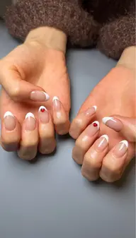 フレンチネイル💅（クリアベース）