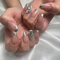 フリーデザイン　初回オフ無料