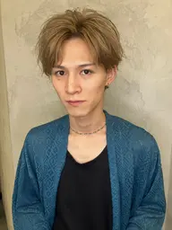 メンズカット➕ダブルカラー(ブリーチ1回)➕トリートメント✂️