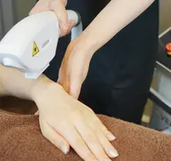 脱毛カウンセリング＆脱毛体験（テストショット）