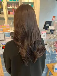 【🫧透明感抜群🫧】透明感艶カラー+美容液トリートメント+超音波アイロン無料！