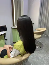 🧊〖✨️絹髪✨️〗🧊〈髪質改善〉縮毛矯正＋内部補修1stepトリートメント🫧🤍超音波アイロン付き🤍