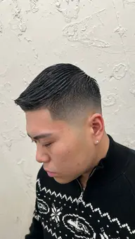 フェードカット✂️  シャンプーブロウ+スタイリング🪮付き❗️