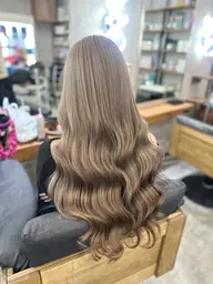 【当日限定ブリーチ有無】本日ご予約可能✨Wカラー🩵（全頭・リタッチ）