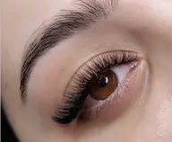 濃いめ好きの方大人気💁‍♀️ボリュームつけ放題1000本まで、アイシャンプー付き(上のみ)初次6500