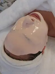 フェイシャル+デコルテケア+ハリ潤いパック