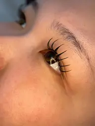 ⚠️24日限定⚠️モデルさん価格🫧"LED"フラットラッシュ100本✅オフ無料◇経験者Jrアイリスト施術⭐️