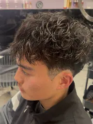 【平日2回目以降の方限定クーポン！！】メンズカットパーマ＋ケアトリートメント13200