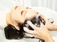 《✨4月限定✨》頑張っているご褒美に🌱極上ヘッドスパ+最高級3stepトリートメント🌱¥ 8800→¥4500