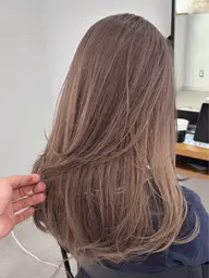 🩶レイヤーカット➕艶カラー➕クイックトリートメント🩶※全体の長さから3センチ以上切らせていただける方限定