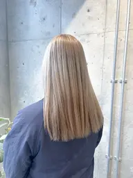 【スペシャル高級ケアメニュー🪽】ケア剤込みハイトーンブリーチ1回＋高級ケア髪質改善TR