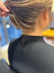 【🤍赤み除去*白髪ぼかしにもおすすめ🤍】カット+極細ハイライト+美髪トリートメント✨