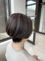 【白髪ぼかし】ハイライト＋アドミオカラー＋髪質改善サブリミックトリートメント¥28100