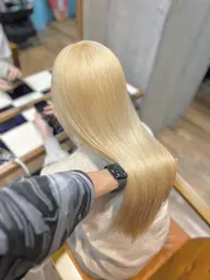 💛ケアブリーチ💛【全頭メニュー】ダブルカラー＋1stepトリートメント❤️‍🔥