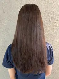 ✨透明感カラー+毛先カット✨ダメージを抑えながら赤みを抑えた柔らかいカラーで毛先は長さは変えずにまとまりのあるカットに!