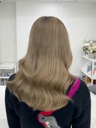 ブリーチ＋カラー＋カット