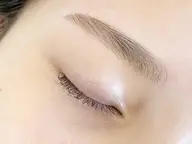 【ゲジ眉卒業】🧚🏻‍♀️🧚🏻‍♀️美眉スタイリング(眉毛wax/毛量調節/メイク込)